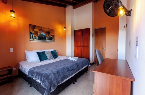 El Poblado Hotel | Poblado Guest House