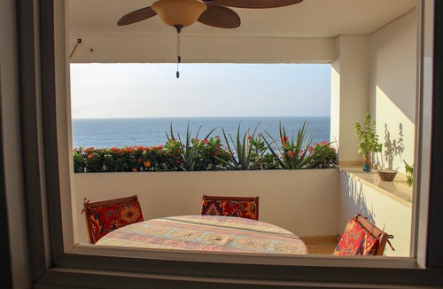 La Boquilla Condo | Beachfront Family Apartment Legal Rental RNT 24166