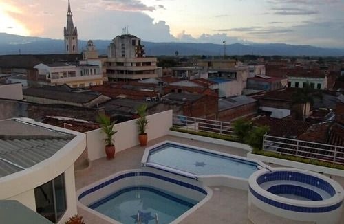 Tulua Hotel | Hotel Cafe Plaza