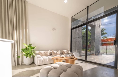 San Diego Apartment | Metropolitan Living 1515