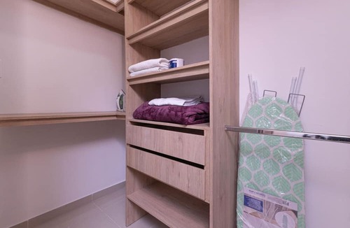 El Tesoro Apartment | Oslo 610 in Medell n