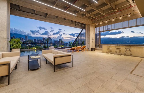 Las Lomas I Apartment | W Apartment 511 in Medell n