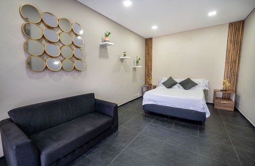 Zona Rosa Apartment | 6BD with Balcony Jacuzzi Next to LLERAS
