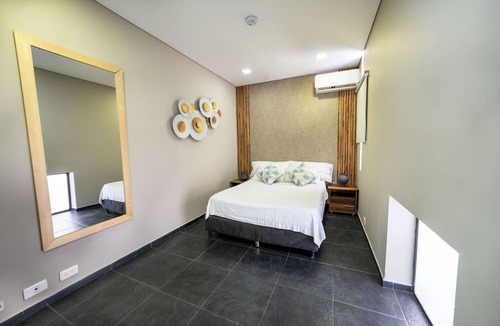 Zona Rosa Apartment | 6BD with Balcony Jacuzzi Next to LLERAS