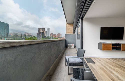 La Aguacatala Apartment | Go Living Suites - 703