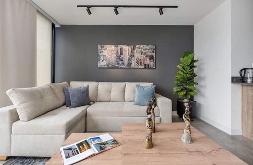 La Aguacatala Apartment | Go Living Suites - 508