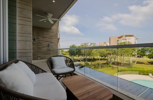 Porto Nao Apartment | 2br 5 Guests Private Balcony and Shared Pool