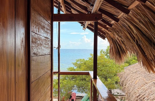 Isla Tintipan Hostel | SANTA LOVA HOSTEL