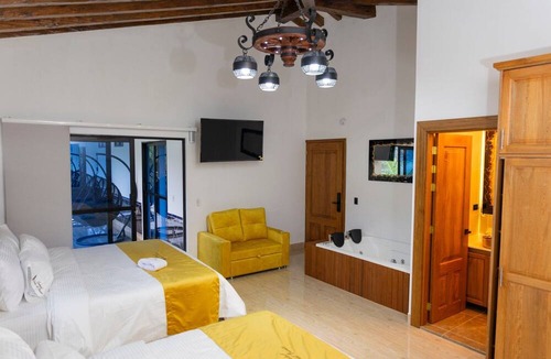 El Penol Hotel | Ecohotel Dubai Del Oriente