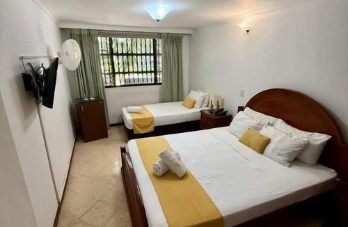 Laureles Hotel | Hotel Balcones de Malibu