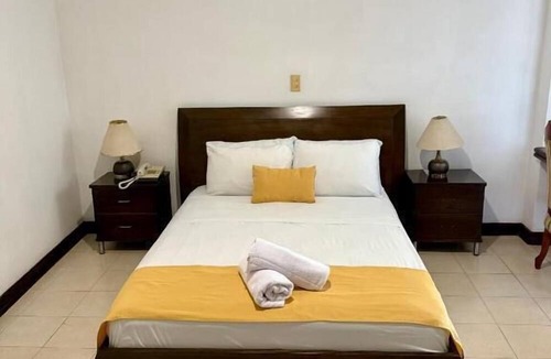 Laureles Hotel | Hotel Balcones de Malibu