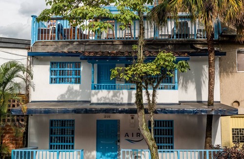 El Poblado Bed & Breakfast | Air Guest House