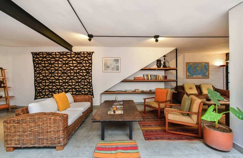 La America House | w Bright Colonial 5BR House With Balcony