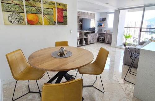 Sabaneta Apartment | Modern High-Rise 2/2 Apartment with City View.
