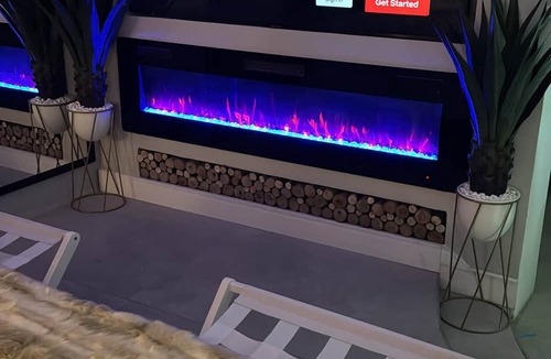 Medellin Apartment | Stylish 1BR Getaway, Jacuzzi, Fireplace, Gym and AC