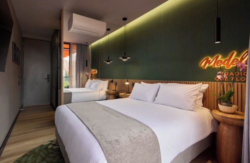 Zona Rosa Hotel | Calle Flora Hotel by Jalo