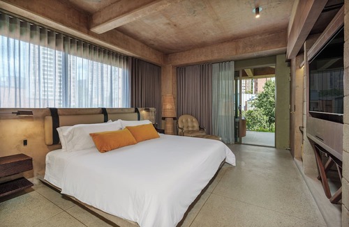 La Florida Hotel | 23 Living