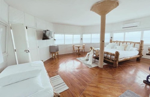 Isla Tintipan Hotel | Quinta del Mar Crystal Beach