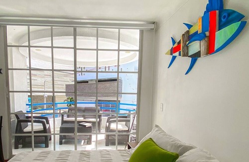 Urb Plenomar Apartment | Quiet Apartment one Block From the Beach