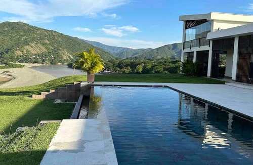 Santa Fe de Antioquia Villa | Casa Rio Adentro