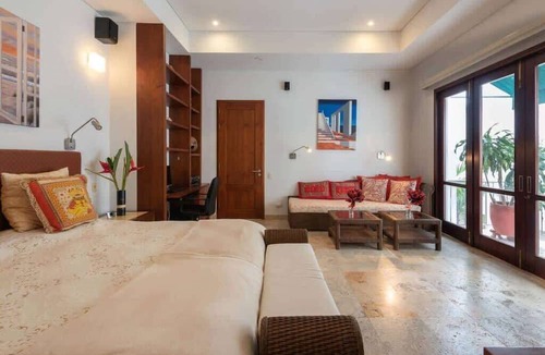 Centro Apartment | Luxury Apartment– Private Pool & Rooftop Jacuzzi