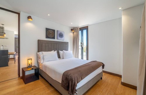 La Candelaria Apartment | Stylish 2 Masters w Patio View