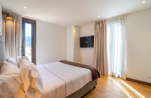 La Candelaria Apartment | Stylish 2 Masters w Patio View