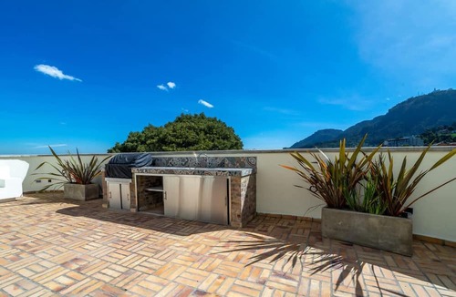 La Candelaria Apartment | Stylish 2 Masters w Patio View