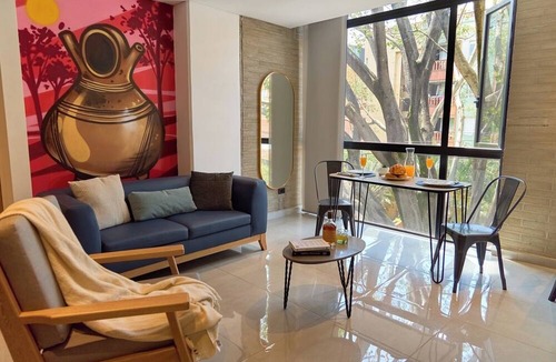 Estadio Apartment | Stadio's Cozy Rosa Negra Suite