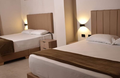 Villa Nueva Hotel | History Center Hotel