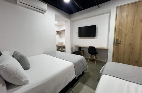 La Castellana Hotel | Akela Park