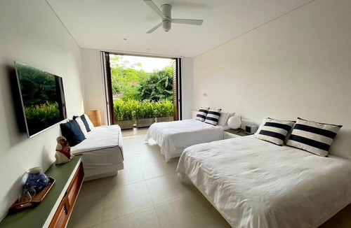 Anapoima House | Yeguas 102 by Wynwood House