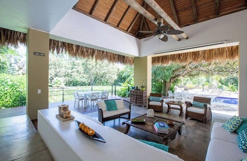Anapoima Cottage | Yeguas Y01 by Wynwood House