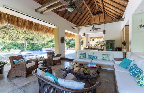 Anapoima Cottage | Yeguas Y01 by Wynwood House