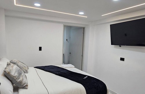 Fontibon Hotel | Hotel West Inn