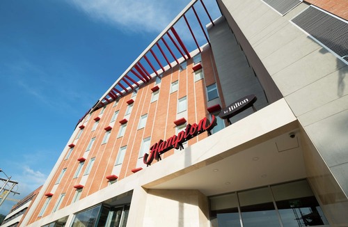 Usaquen Hotel | Hampton by Hilton Bogota - Usaquen