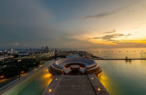 Cartagena District Apartment | Spectacular Ocean View and Historic Center 2BR
