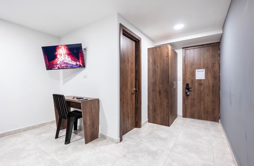 Barrios Unidos Hotel | XLiving Host & Rooms