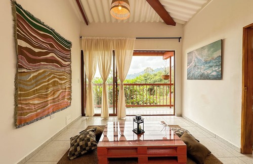 La Mesa House | El Nido Andino