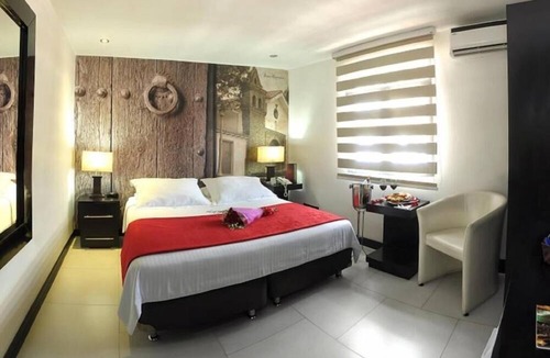San Antonio Hotel | Hotel Puerta de San Antonio