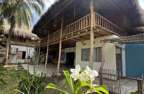 Monitos Hotel | Playa Jaguar Beach club