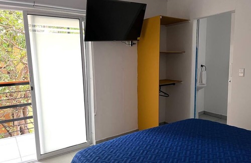 Urbanizacion Eliana Hotel | Casa Kalamary Crespo