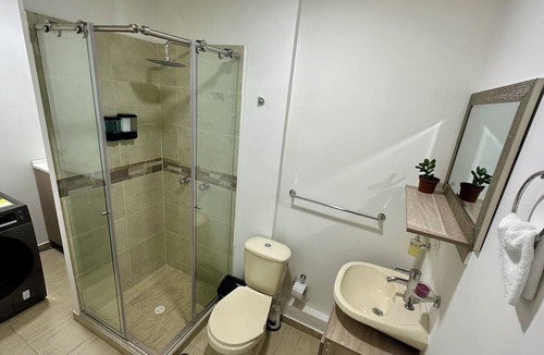 Suba Apartment | City Escape: Brand New House with private garden ~