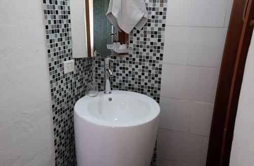 Villa de Leyva Apartment | Acogedora Habitación Doble con Baño