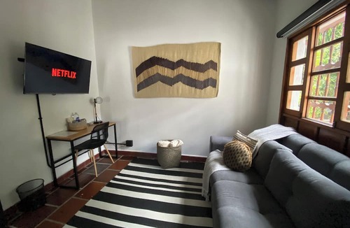 La Aguacatala Bed & Breakfast | Casa Medallo