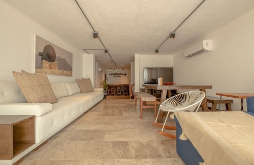 Castillogrande House | Casa Griega By Wynwood House