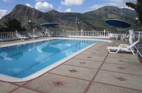 Tibacuy Cabin | Hacienda El Bosque Alojamiento Campestre