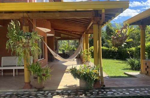Copacabana Villa | Charming Villa Near to Medellín Metro and Malls