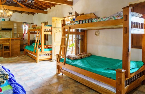 Carolina del Principe Hotel | Ciudadela el Artesano