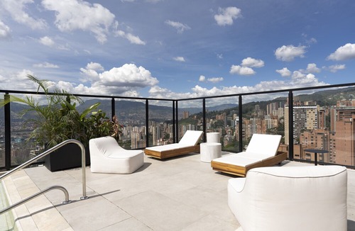 El Tesoro Hotel | Kiin Living - Adults Only